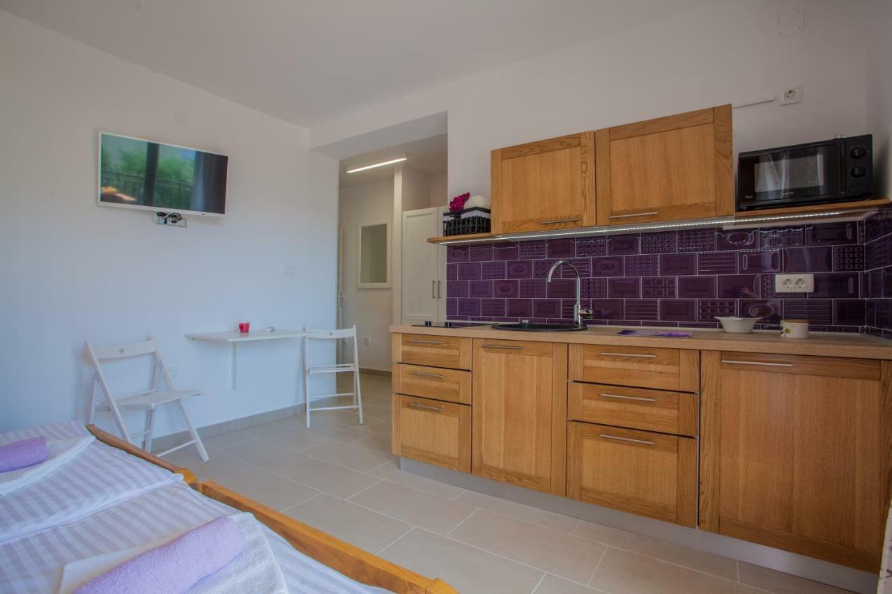 Guesthouse Maver Црес Экстерьер фото